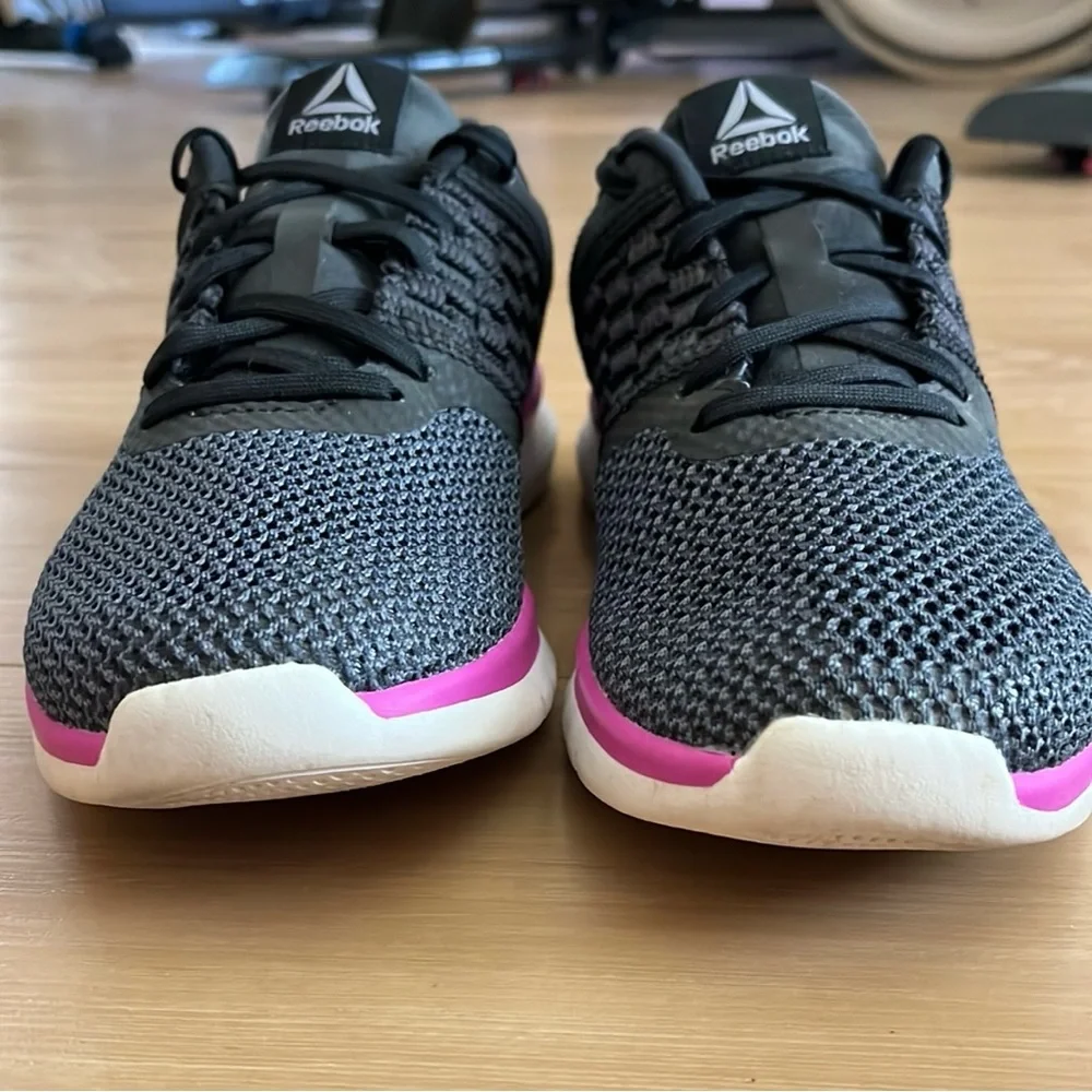 REEBOK WOMENS PRINT PRIME RUNNER ATHLETIC SNEAKER BLACK PINK LIGHTWEIGHT SZ 8